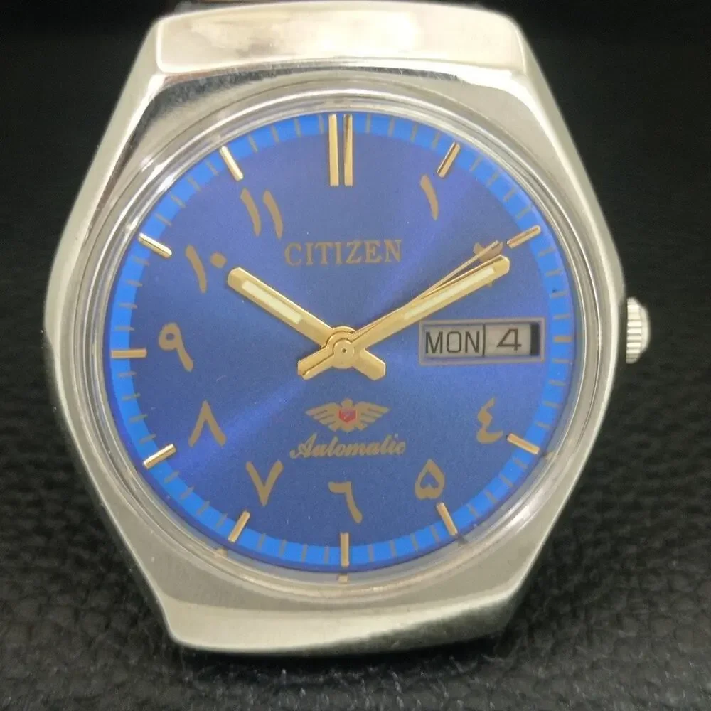 Vintage 1977 Citizen Automatic Mens Silver Watch W/daydate & Gold accents